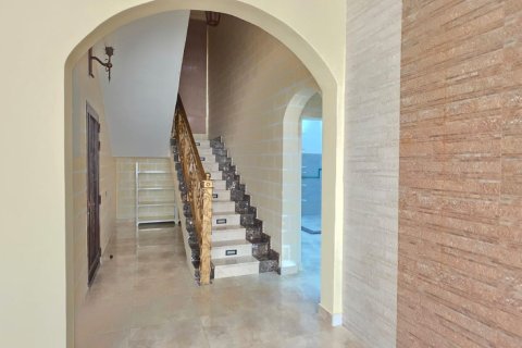 Villa de 3 dormitorios en Khuzam, UAE No. 183786 12