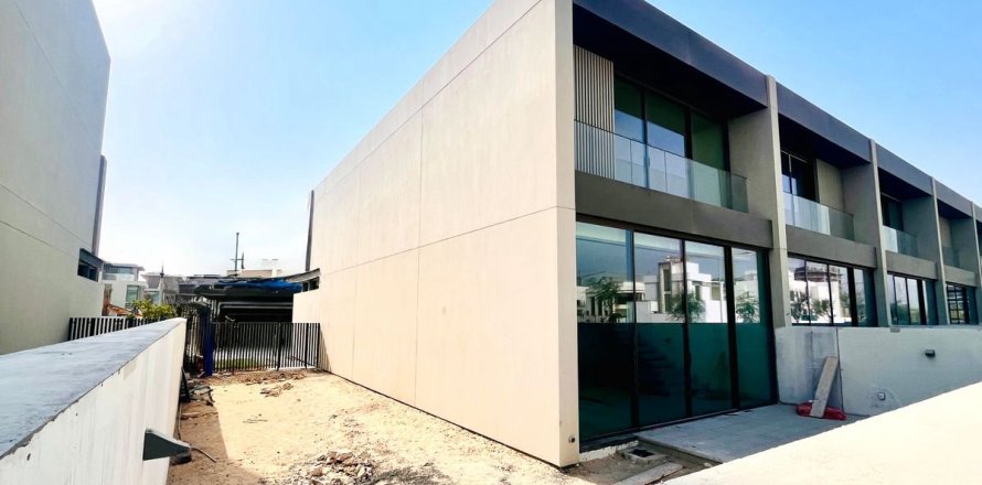 3 bedrooms Townhouse  No. 108092