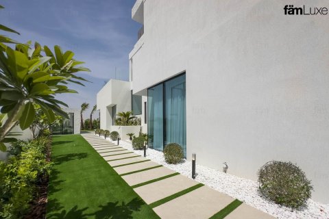 5 bedrooms Villa No. 120527 30