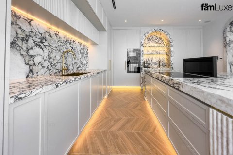 5 bedrooms Villa No. 120527 31