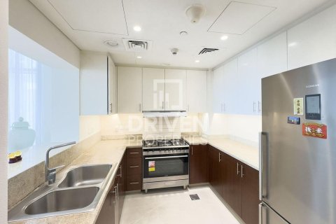 Квартира с 2 спальнями в BLVD Crescent, ОАЭ №190415 13
