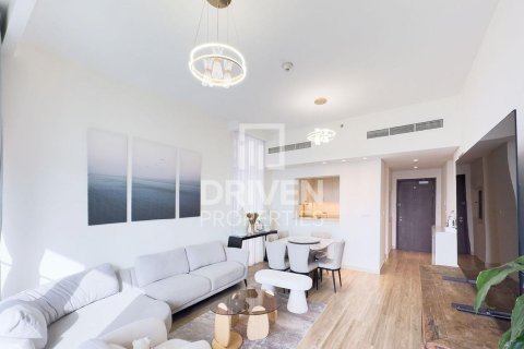 Квартира с 2 спальнями в BLVD Crescent, ОАЭ №190415 3