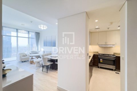 Квартира с 2 спальнями в BLVD Crescent, ОАЭ №190415 14