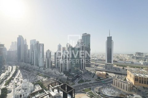 Квартира с 2 спальнями в BLVD Crescent, ОАЭ №190415 17