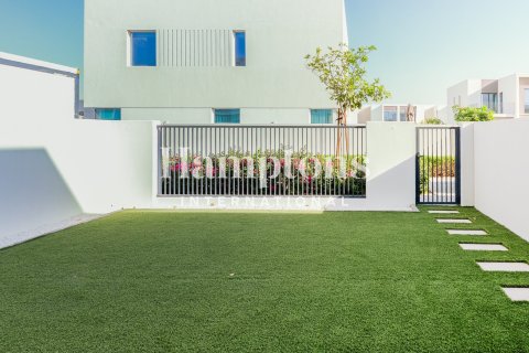 3 bedrooms Townhouse in Al Manara, UAE No. 140021 13