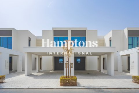 3 bedrooms Townhouse in Al Manara, UAE No. 140021 7