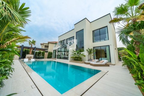 Villa de 5 dormitorios  No. 130220 2