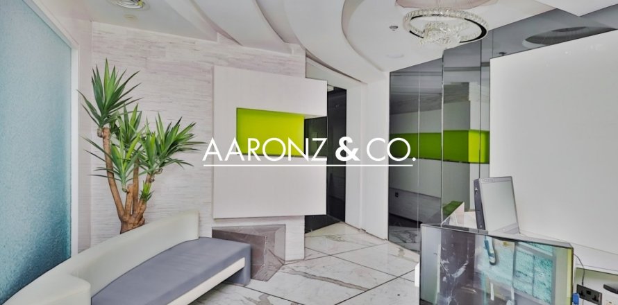 112m² Office in Business Bay, UAE No. 152560