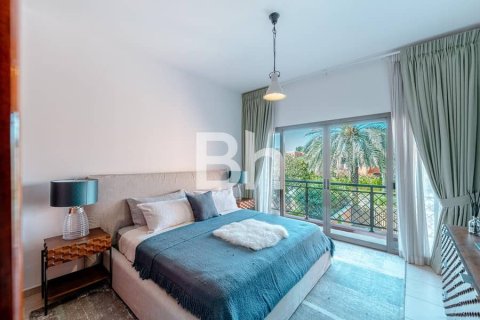 Villa de 4 dormitorios  No. 112967 11