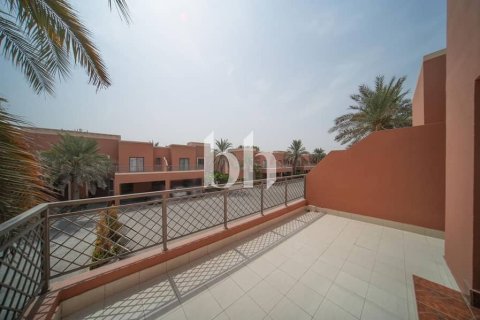 Townhouse de 4 dormitorios  No. 112970 3