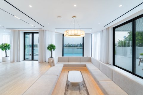 Вилла с 4 спальнями в Пальма Джумейра, ОАЭ №146983 7