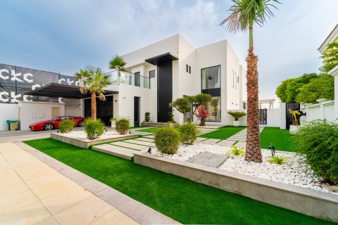Вилла с 4 спальнями в Пальма Джумейра, ОАЭ №146983
