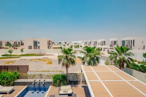 5 bedrooms Villa in Abu Dhabi, UAE No. 43872 49