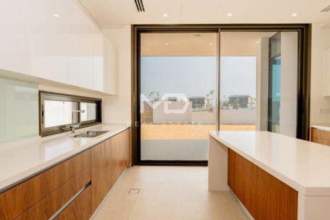 5 bedrooms Villa in Abu Dhabi, UAE No. 43871 80