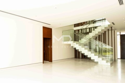 6 bedrooms Villa in Abu Dhabi, UAE No. 43878 5