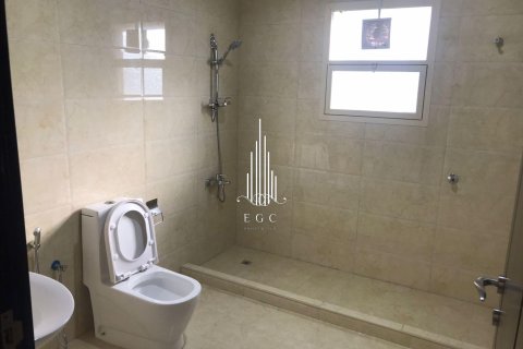 Villa de 10 dormitorios en Khalifa City, UAE No. 34704 22