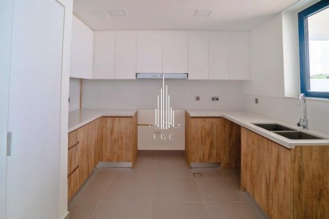 Villa de 4 dormitorios en  Yas Island, UAE No. 34733 23