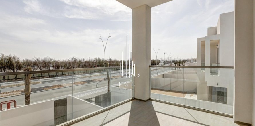 Villa de 4 dormitorios en  Yas Acres, UAE No. 34732