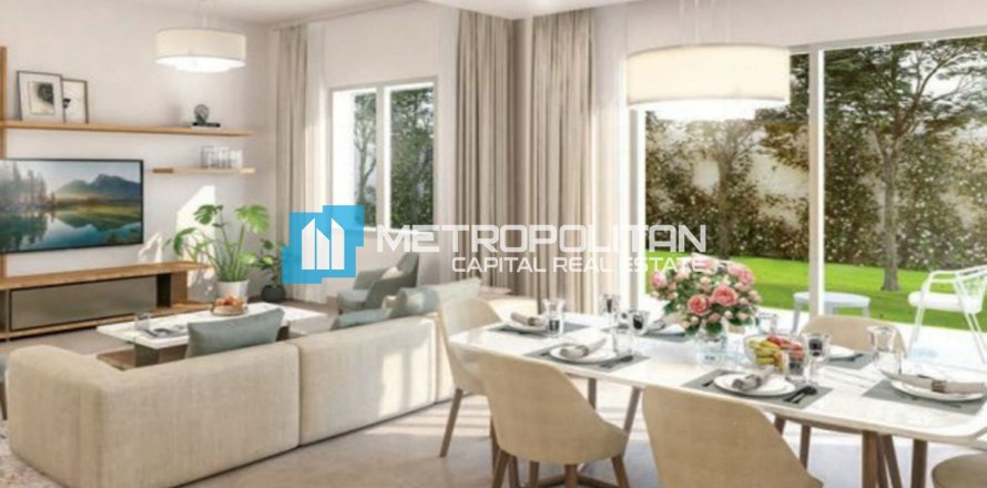 Villa de 3 dormitorios en Khalifa City, UAE No. 36095