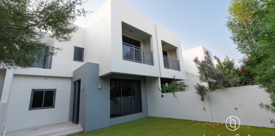 Villa de 3 dormitorios en Dubai Hills Estate, UAE No. 142105