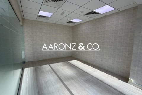 70مربع، مكتب في Bayswater, الإمارات العربية المتحدة رقم 144925 6
