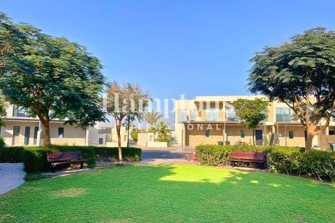 Таунхаус с 3 спальнями в Arabian Ranches 2, ОАЭ №127068 4