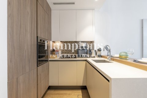 Studio Apartment No. 127070 8