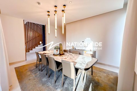 Villa de 5 dormitorios en Abu Dhabi, UAE No. 81885 5