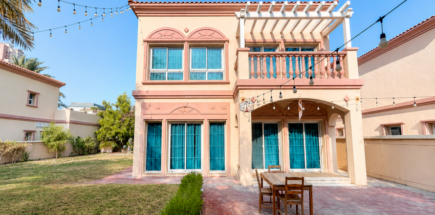 2 bedrooms Villa in Jumeirah Village Triangle, UAE No. 199680