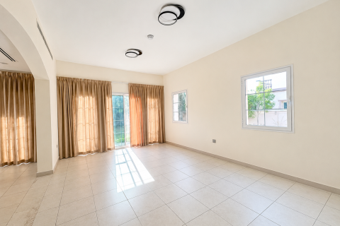 2 bedrooms Villa in Jumeirah Village Triangle, UAE No. 199680 9