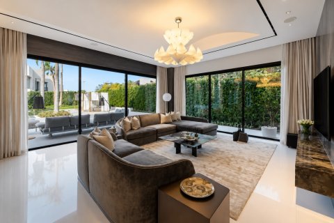 6 bedrooms Villa in Al Barari, UAE No. 199678 24