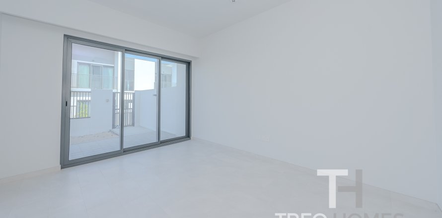 Villa de 4 chambres à Villanova, UAE No. 199116