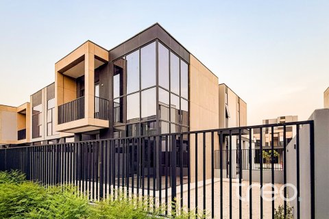 Villa de 4 dormitorios en Mudon, UAE No. 199118 5