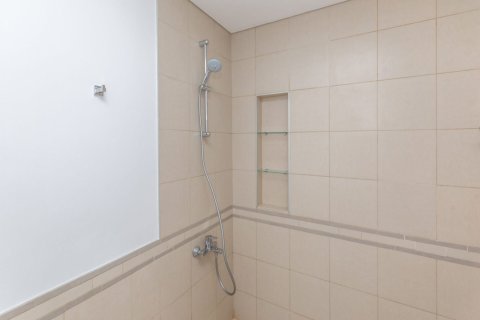 Квартира с 2 спальнями в Zahra Breeze Apartments, ОАЭ №161676 4