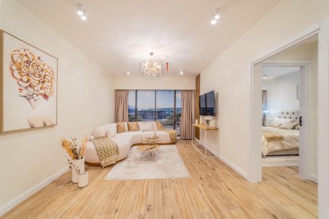 2 bedrooms Apartment in Dubai, UAE No. 20046 1