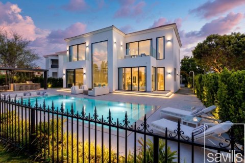 Вилла с 4 спальнями в Jumeirah Islands, ОАЭ №209113
