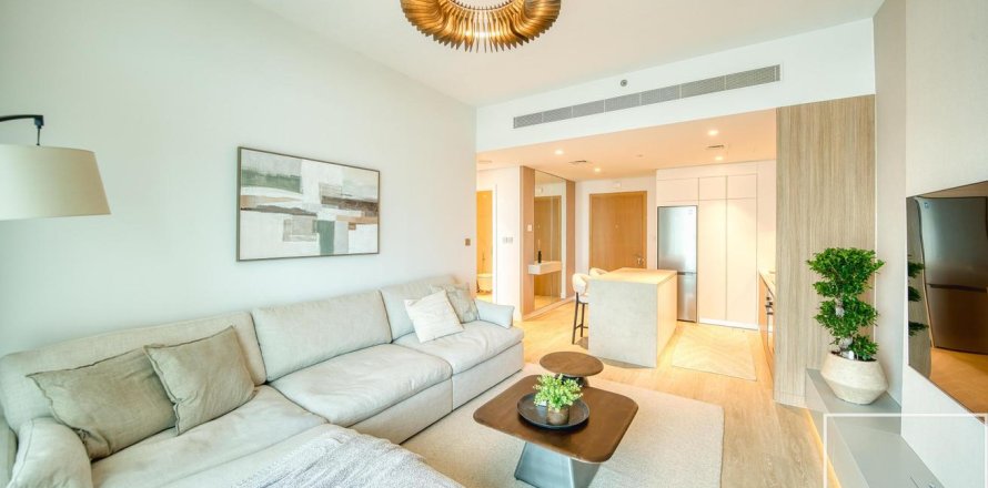 Квартира с 1 спальней в EMAAR Beachfront, ОАЭ №209108