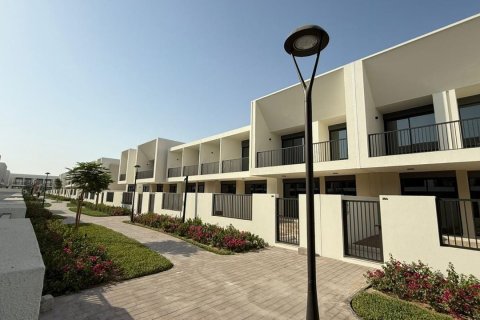 3 bedrooms Villa in Town Square, UAE No. 148401 8