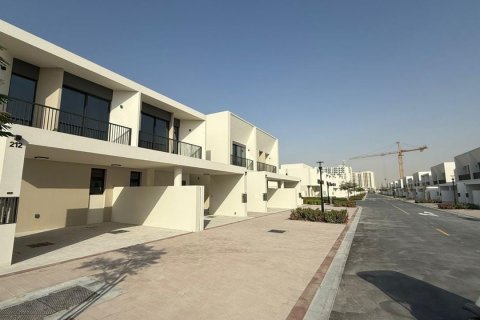 3 bedrooms Villa in Town Square, UAE No. 148401 3