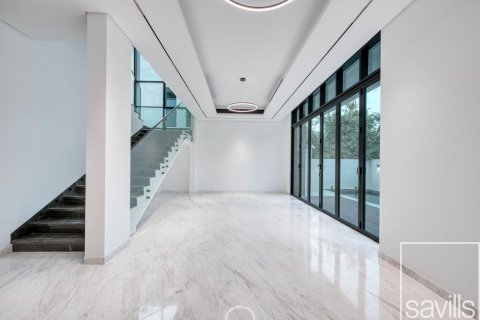 Вилла с 5 спальнями в Nad Al Sheba 1, ОАЭ №136652 4