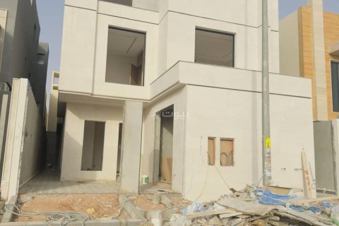 Villa de 6 dormitorios en Riyadh, Saudi Arabia No. 99593 2