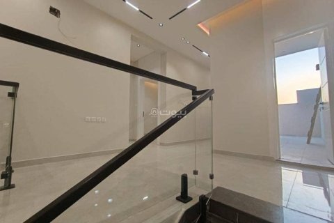 Apartment de 4 dormitorios en Riyadh, Saudi Arabia No. 99668 9