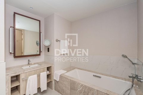 Квартира с 1 спальней в Address Harbour Point, ОАЭ №193626 17