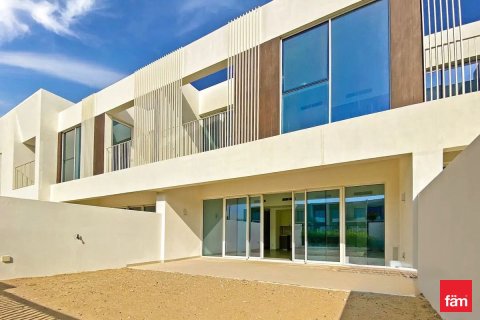 3 bedrooms Villa in Dubai, UAE No. 137357 13