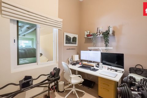 2 bedrooms Townhouse in Dubai, UAE No. 137362 10