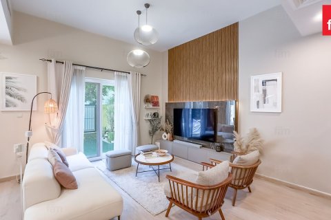 2 bedrooms Townhouse in Dubai, UAE No. 137362 3