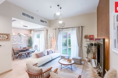 2 bedrooms Townhouse in Dubai, UAE No. 137362 5