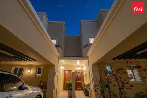 2 bedrooms Townhouse in Dubai, UAE No. 137362 4