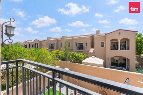3 bedrooms Townhouse in Dubai, UAE No. 210743 9