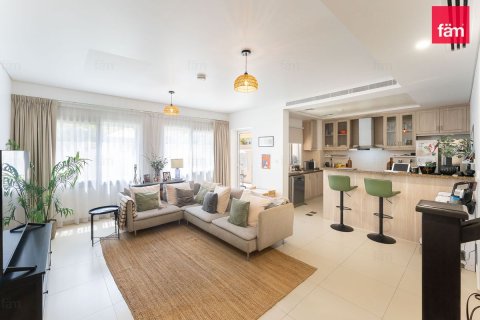 3 bedrooms Townhouse in Dubai, UAE No. 210743 3